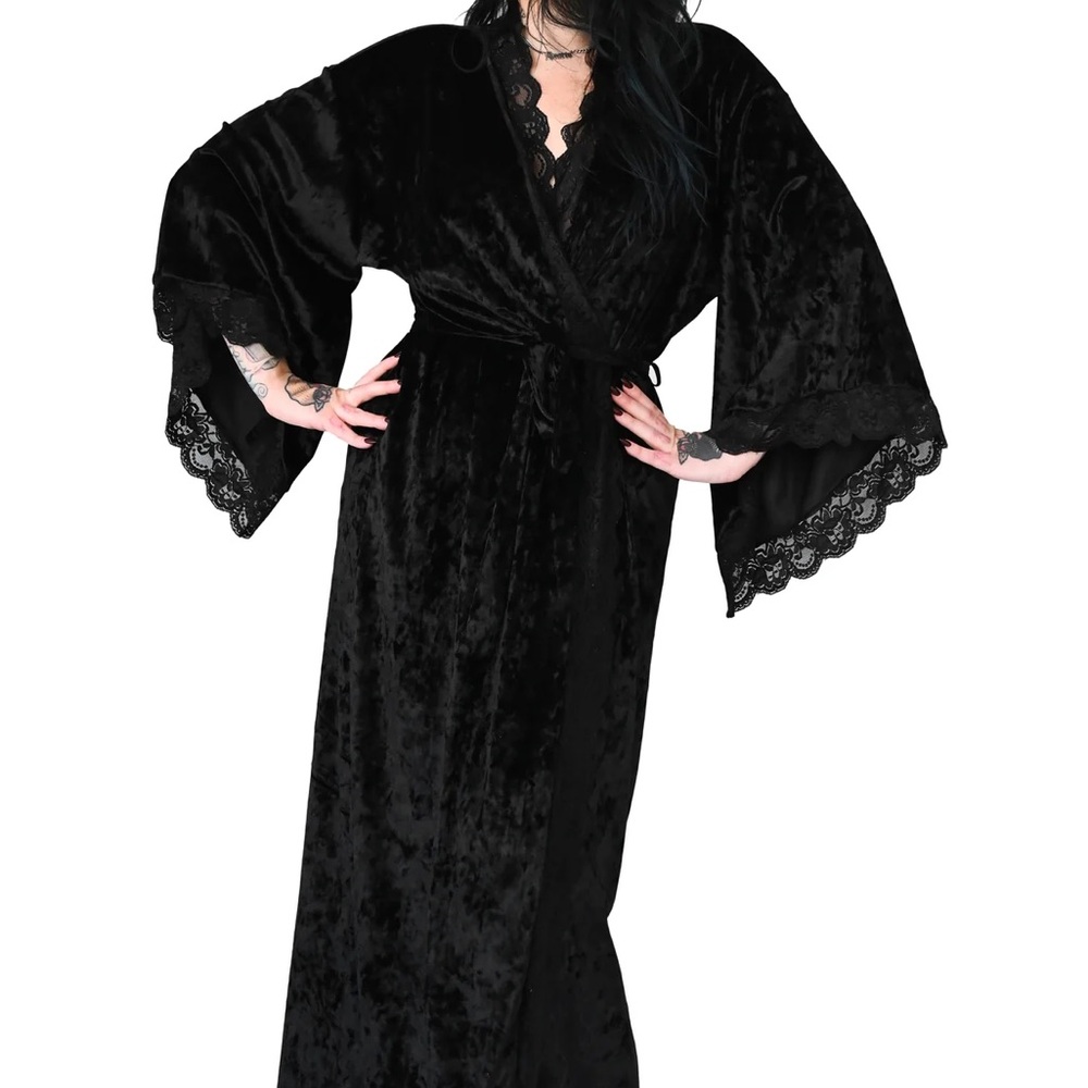FOXBLOOD BLACK VELVET BATHORY DRESSING ROBE M/L — Medium/Large size
